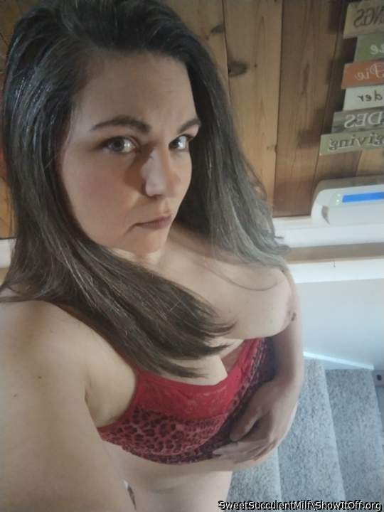 Adult image from SweetSucculentMilf