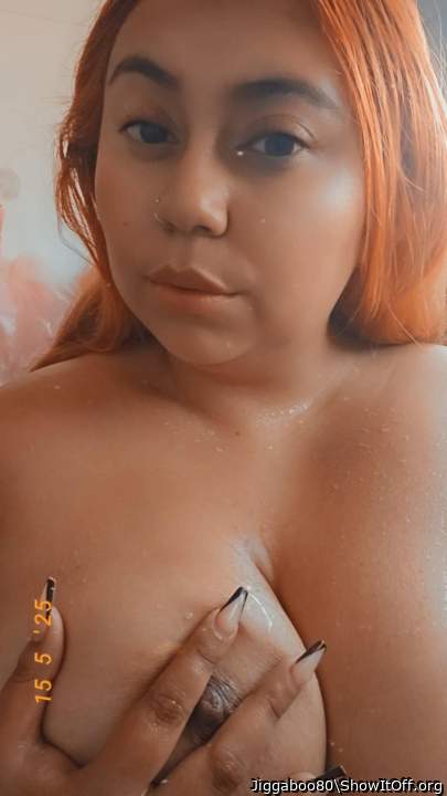 So beautiful and sexy! Thickalicious aye Mami caliente