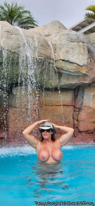 Photo of bust from TampaCouple4U