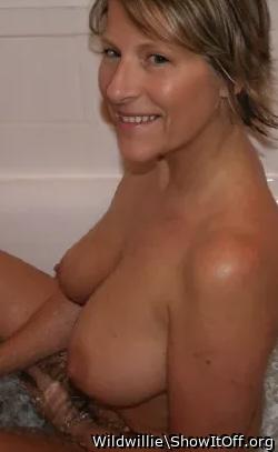 Photo of milkers from Wildwillie