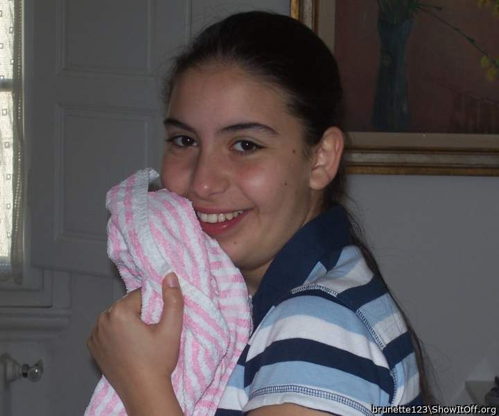 Adult image from brunette123