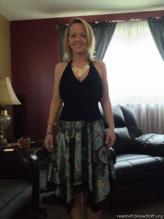 Slut Dana goes to work