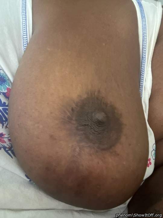 gorgeous & super super sexy breast,,,awesome aureola & lovel