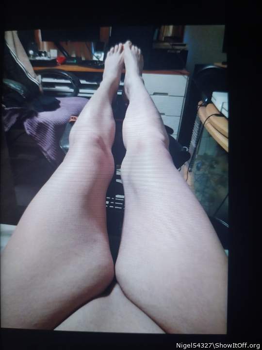 I shave my legs every day so i can feel sexy
