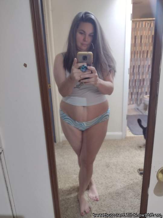 Adult image from SweetSucculentMilf