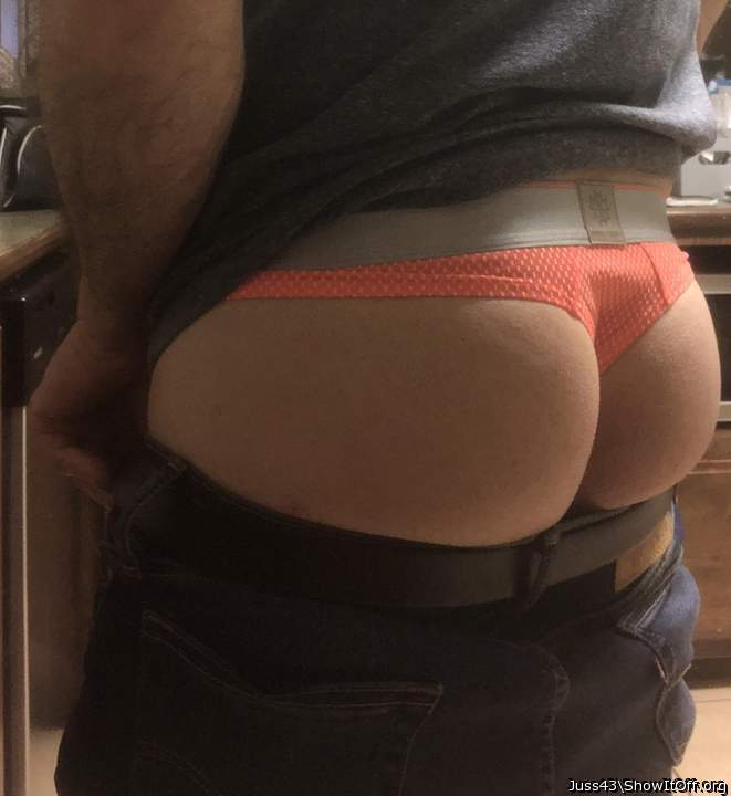Beautiful butt and the orange looks great on you.