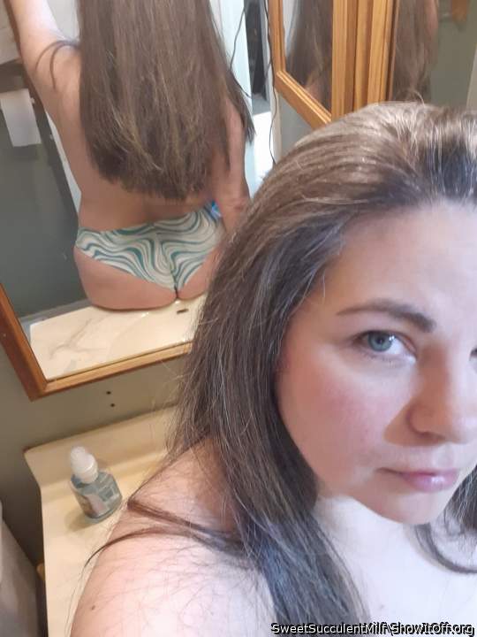 Adult image from SweetSucculentMilf