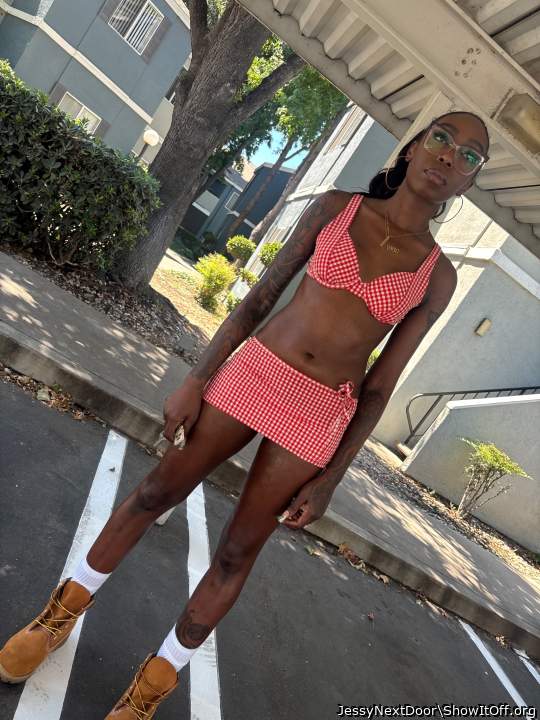 Adult image from JessyNextDoor