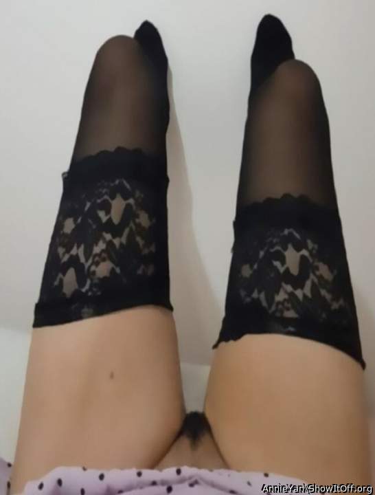 Trying new sexy stockings (please focus on stockings!) XP