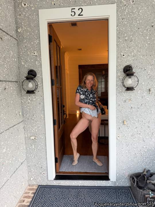 Natacha at home flashing