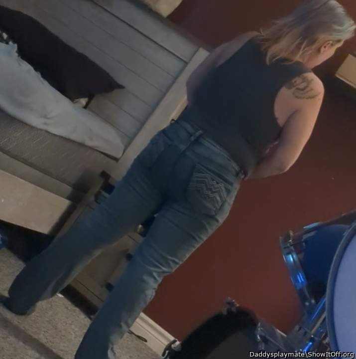 Looking good from behind babe  