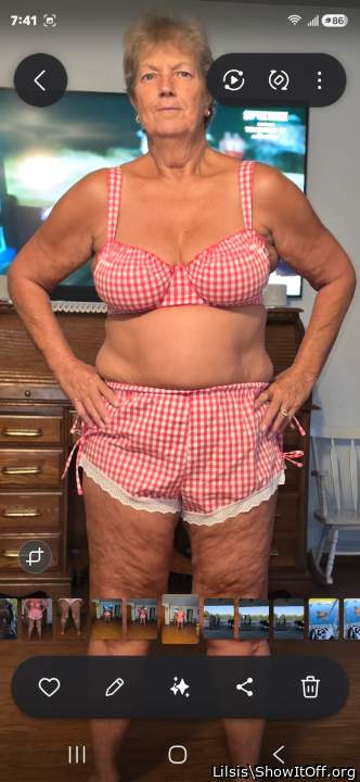 Adult image from Lilsis