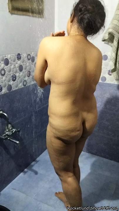 Adult image from Rocketlund