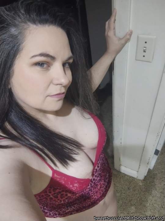 U look fantastic in this red bra 