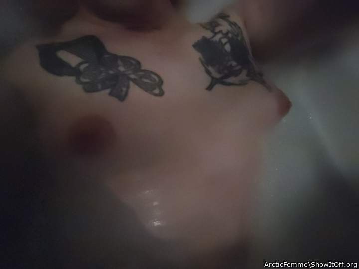 Adult image from ArcticFemme