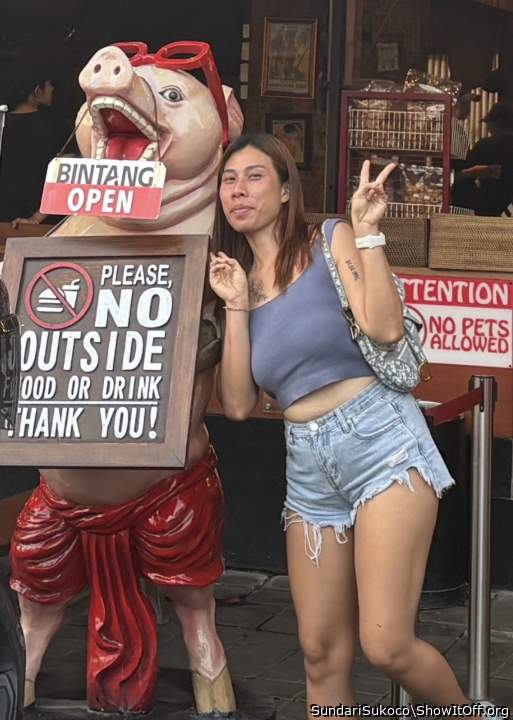 What a babe you are, such a beautiful sexy woman  