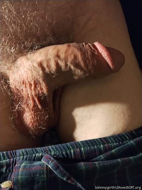 Beautiful thick cock man. Id sure love to be your cocksuker