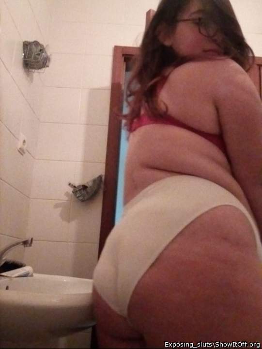 Inês back side sexy pic