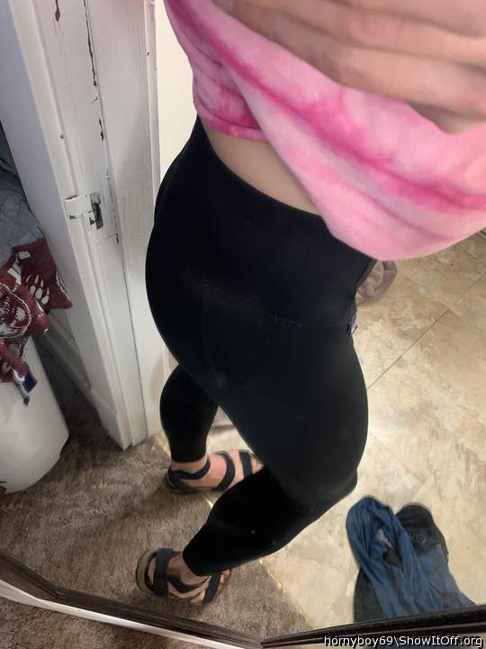 What is it about a girl in yoga pants that makes me crazy?